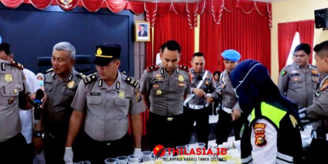 
					167 Personel Polres Kampar Jalani Tes Urine Mendadak, Kapolres Tegaskan Zero Tolerance Narkoba