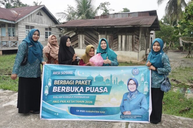 
					TP PKK Kabupaten Siak Bagikan Paket Berbuka Untuk Lansia dan Duafa 