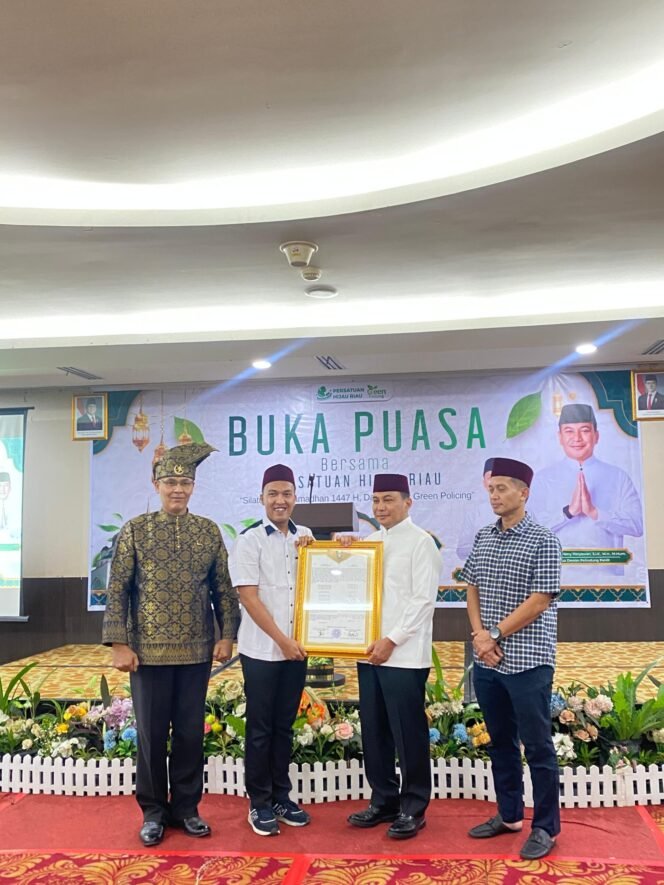 
					Kapolda Riau Terima Maklumat Hari Ekosistem dari Persatuan Hijau Riau