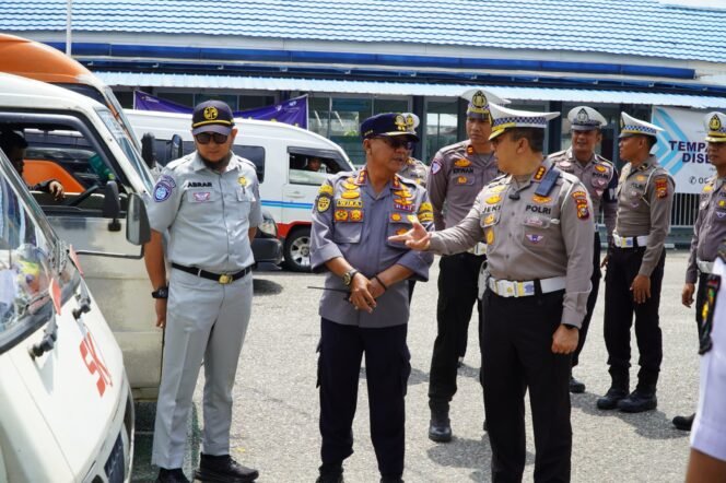 
					Di Balik Kelancaran Operasi Ketupat 2026, Dirlantas Polda Riau Tunjukkan Peran Kunci