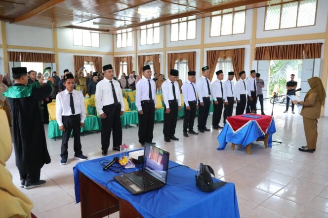 
					Lantik PAW Bapekam, Bupati Afni Dorong Budaya Disiplin Lewat Keteladanan Pemimpin