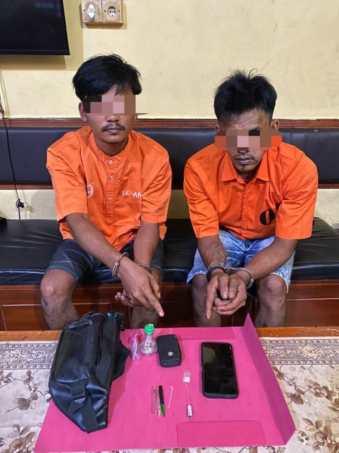 
					Dua Pengguna Sabu Dibekuk Polsek Tapung Hulu di Rumah Kontrakan