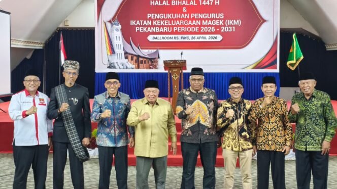 
					Silaturahmi Bermakna di Pekanbaru, Ditlantas Polda Riau Kampanyekan Keselamatan Berlalu Lintas dan Green Policing