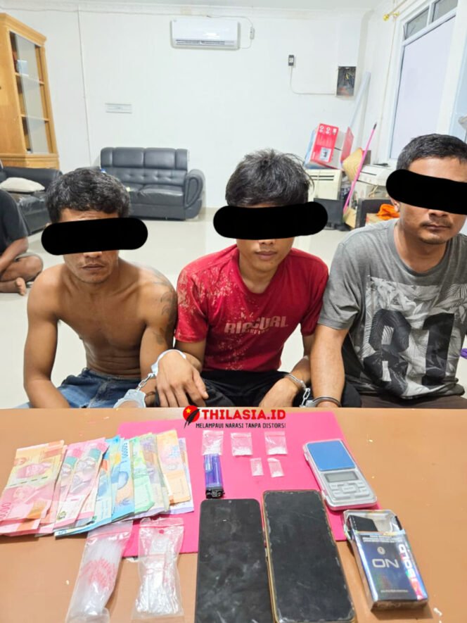 
					Peredaran Sabu Terbongkar, Polisi Ringkus Tiga Pelaku dan Amankan 5 Paket Narkotika