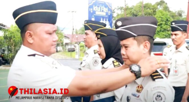 
					Sematkan Pangkat Baru dan Apresiasi Pegawai Teladan, Kalapas Pasir Pangarayan Dorong Kinerja Lebih Optimal