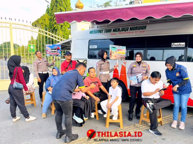 
					Humanis di Tengah CFD, Ditlantas Polda Riau Gencarkan Edukasi Tertib Lalu Lintas dan Promosikan Riau Bhayangkara Run 2026