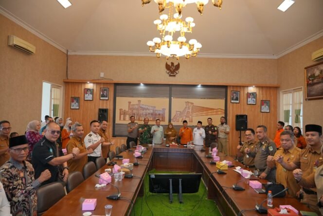 
					Bupati Siak Ajak Warga Sukseskan Sensus Ekonomi 2026, Agar Bantuan Tepat Sasaran.