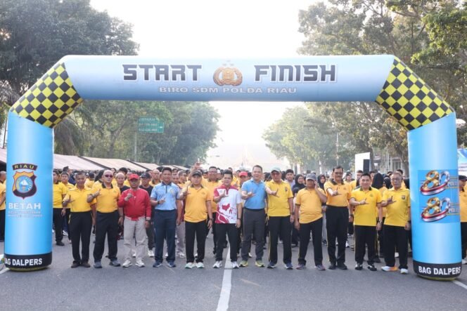 
					Sambut Hari Bhayangkara ke-80, Polda Riau Gelar Olahraga Bersama dan Salurkan 1.000 Paket Bansos untuk Masyarakat