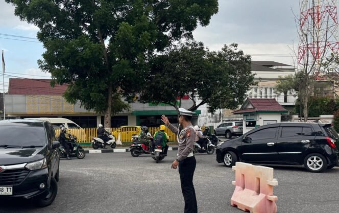 
					Ditlantas Polda Riau Intensifkan Patroli Siang hingga Malam, Jaga Kamseltibcarlantas Selama Libur Akhir Pekan