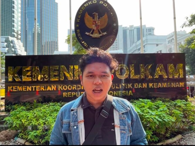 
					Korpus Aliansi BEM Riau Bersatu Soroti Pembangunan RTHB di Bawah Jembatan Siak 1