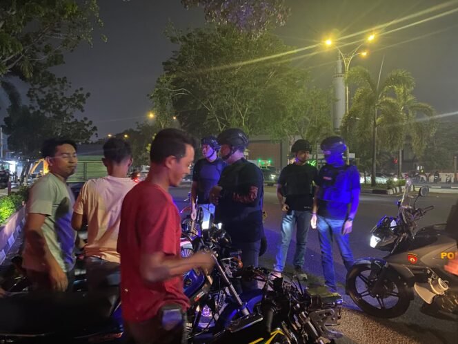 
Nihil Gangguan, Patroli Tim URC Raga Polres Kampar Jaga Keamanan Bangkinang Kota