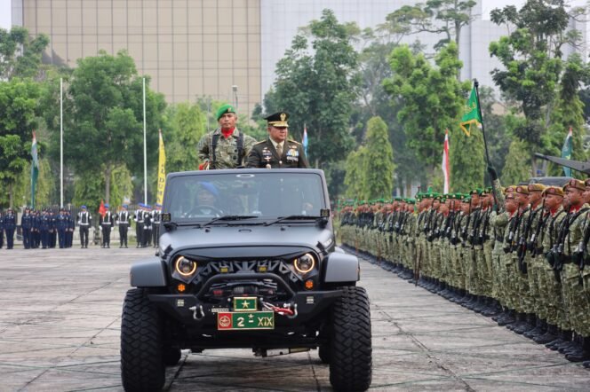 
Kasdam XIX/Tuanku Tambusai Pimpin Upacara HUT TNI ke-81, Profesionalisme dan Modernisasi Jadi Penekanan