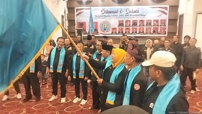 
DPD dan DPC AWI se-Riau Resmi Dilantik, Darbi Terpilih sebagai Ketua DPD Periode 2026–2031