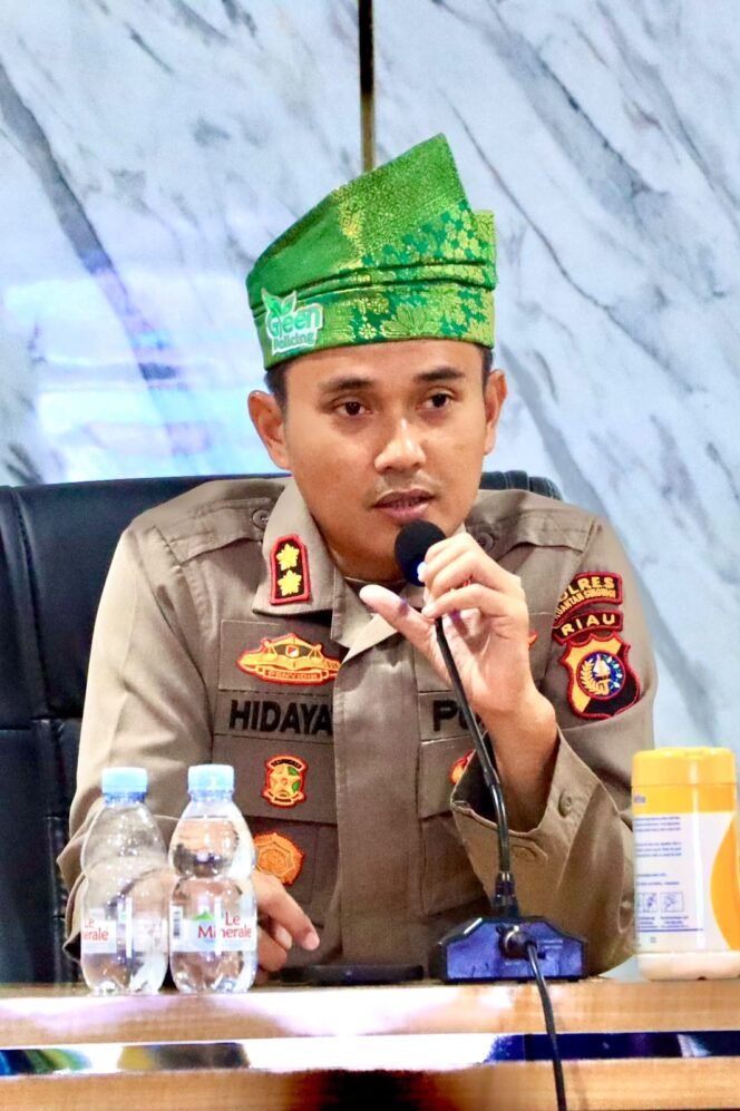 
Polres Kuansing Tindak 12 Lokasi PETI dalam Sepekan, 25 Rakit dan 5 Mesin Robin Dimusnahkan