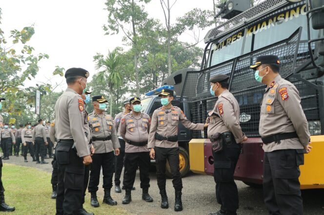 
Kapolres Kuansing Pimpin Apel Siaga Dua Tahun Pemerintahan Prabowo-Gibran, Tekankan Kesiapsiagaan Personel