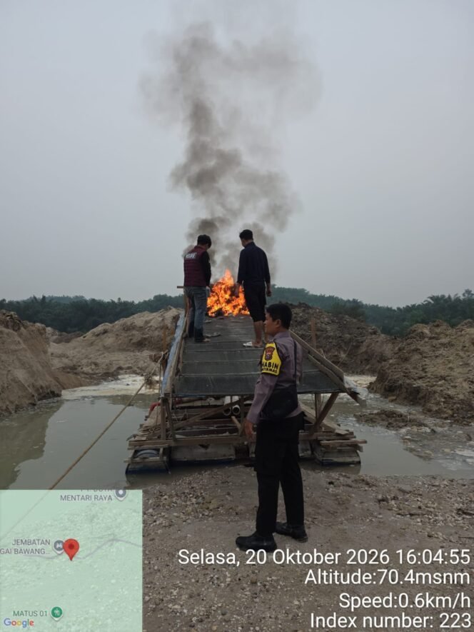 
Polres Kuantan Singingi Tindak Aktivitas PETI di Empat Lokasi, 10 Rakit Ditertibkan
