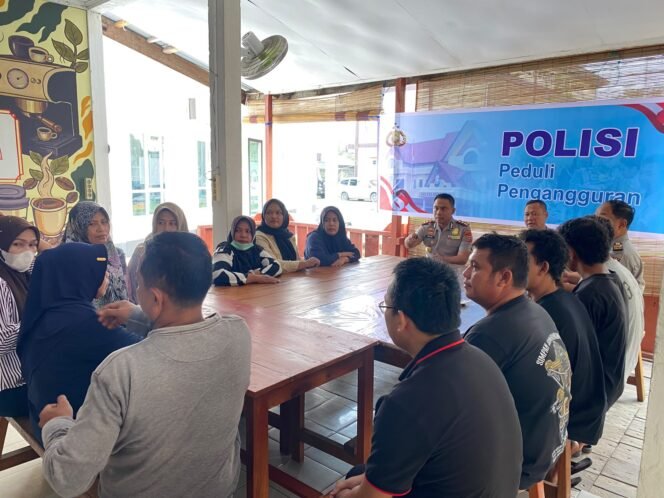 
Polisi Peduli Pengangguran, Polres Bengkalis dan Polsek Jajaran Dengarkan Aspirasi Masyarakat