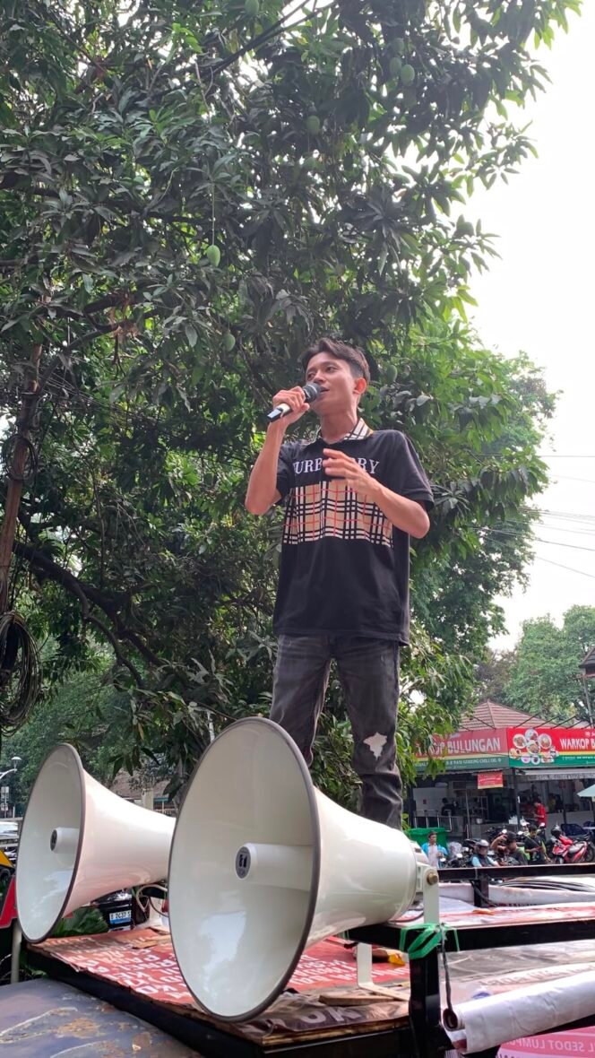 
LSM AMATIR dan GERIYA Geruduk KEJAGUNG RI Terkait Kasus Pemerintah Kota Pekanbaru, PUSPENKUM KEJAGUNG RI: “Berkas Ini Kami Naikkan Hari Ini, Tenang Saja.”