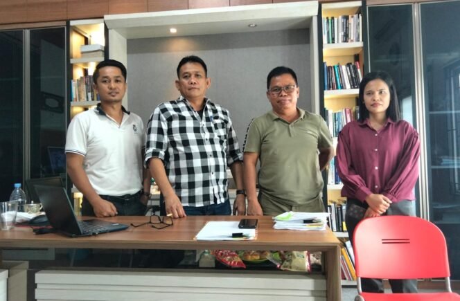 
Kantor Hukum Togar Albert dan Rekan, Berikan Penjelasan Resmi Terkait Kepemilikan Lahan Kliennya di Meranti Pandak Rumbai 