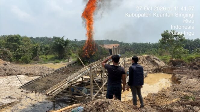 
					Polsek Pangean Tertibkan Aktivitas PETI di Desa Sako, Tiga Rakit Dimusnahkan