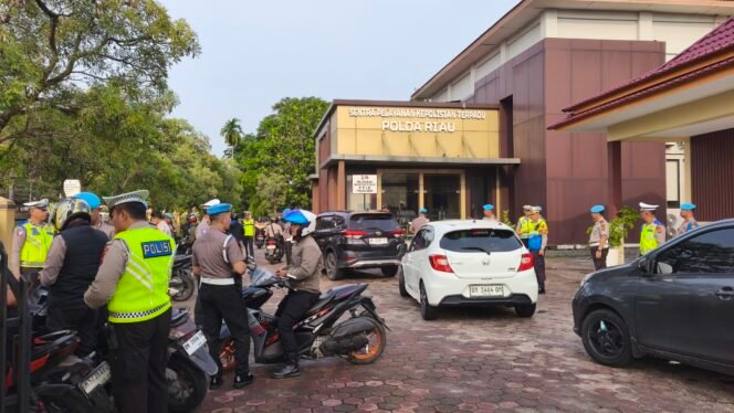 
					Hari Keempat Operasi Patuh Lancang Kuning 2026, Ditlantas dan Propam Polda Riau Perketat Disiplin Personel