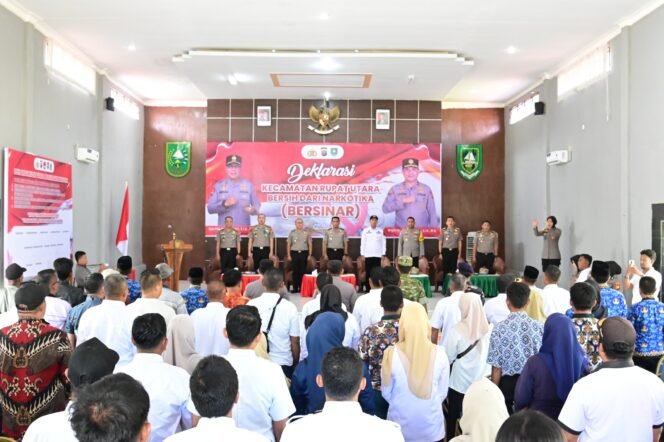 
					Lindungi Generasi Muda dari Narkoba, Wakapolda Riau Hadiri Deklarasi Rupat Utara Bersinar